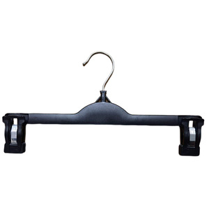 CL9630-30cm Schwarze Kunststoff-Hosenständer für Einkaufszentren, Supermärkte und Bekleidungsgeschäfte - Product Image 5