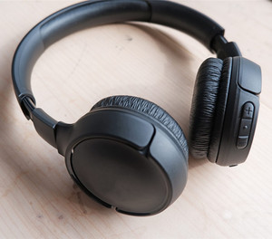 Audífonos Inalámbricos para Juegos Tune <span class=keywords><strong>510BT</strong></span> con Bajos Puros, Cancelación de Ruido Activa y Baja Latencia para DJ, Deportes y Uso con Teléfonos Móviles - Product Image 3