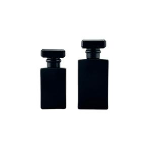 Modelos <span class=keywords><strong>Netflix</strong></span> de botellas de perfume Modelos para hombres 50ML Cubierta de botella negra mate Aerosol fino Serie negra Botella vacía dispensadora - Product Image 1
