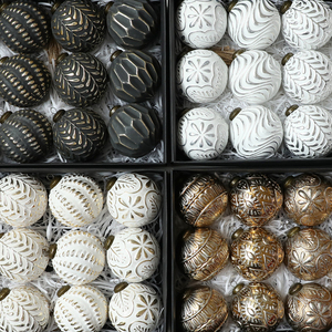 Set di Palline Natalizie Moderne Americane da 8cm, Regalo <span class=keywords><strong>per</strong></span> Decorazioni <span class=keywords><strong>Casa</strong></span> e Ufficio, Palline Natalizie di Lusso Retrò Oro e Argento - Product Image 3