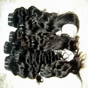 Cabello crudo sin procesar. Cabello indio virgen natural 100%, extensión ondulada natural de cabello alineado con cutícula - Product Image 1
