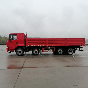 Camion de cargaison à entraînement 8x2 de haute puissance pour le transport logistique <span class=keywords><strong>EUR</strong></span> 5 Cargo Tank avec plaque de colonne de 8m - Product Image 3