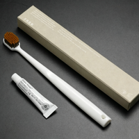 Nouvel ensemble d'articles de toilette jetables de luxe pour hôtels, personnalisé, en boîte en papier kraft, pour hôtels de luxe, resorts et voyages