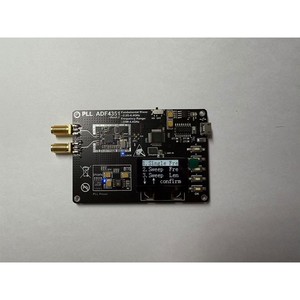 HAMGEEK ADF4351 modulo di bordo 35M-4.4G scheda generatore di segnale <span class=keywords><strong>RF</strong></span> con batteria integrata e schermo da 1.8" - Product Image 6