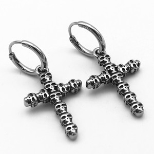 Pendientes de aro con forma de calavera y cruz de yunnique, joyería de moda unisex de estilo punk de acero de titanio - Product Image 5