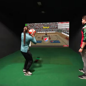 サッカーゲームいたずら城スマート屋内サッカーシミュレーターSomatosensoryバーチャルリアリティメタルケージ付き屋外用 - Product Image 1