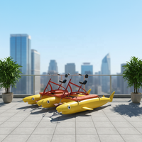 Bicyclette à eau flottante Bateaux à pédales Tubes de banane en plastique Installations d'amusement aquatique Matériel PE en vente