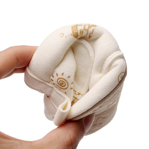 Chaussures pour bébé en tricot à motif d'ours, antidérapantes, couleur unie, semelle souple, chaussures de berceau pour nouveau-né de 1 an - Product Image 1