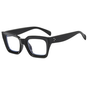 Gafas de Sol Rectangulares de Moda 2024, Marca de Lujo para Mujer, Diseño Vintage para Hombre, Clásicas con Remaches, Protección UV400 - Product Image 6