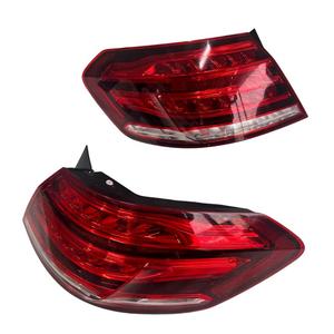 ไฟท้าย LED คุณภาพสูง เหมาะสำหรับรถยนต์เมอร์เซเดส-เบนซ์ E-Class 212 รุ่น A2129060558 A2129060658 A2129060703 A2129060803 - Product Image 1
