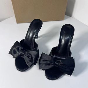 Chaussures pour femmes en gros – Mules à talon avec nœud, talons de qualité pour femmes 2025 - Product Image 2