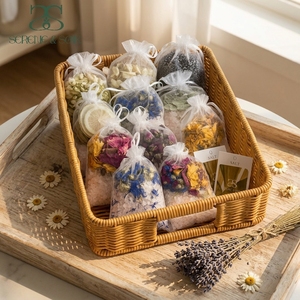 S&Soak Premium Care Bustine da Bagno Naturali alle Erbe con Lavanda, Rosmarino e Gelsomino, Sali di Epsom dell'Himalaya, Fiori per il Corpo, Rilassamento e Cura della Pelle - Product Image 1