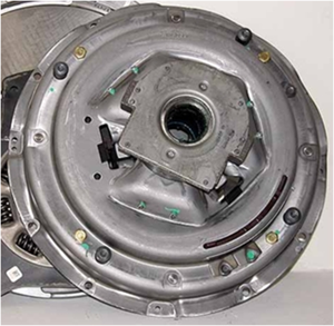 Nouvelles pièces de rechange pour moteur américain, kits d'embrayage en acier estampé de 14 pouces, 109400-5, marque neutre pour Macktruck - Product Image 2