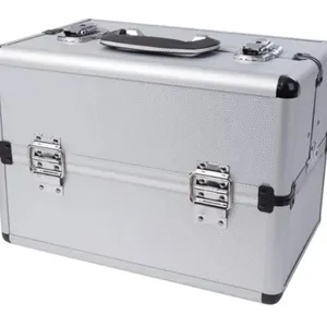 铝制工具箱，带分隔器360x220 x 250毫米