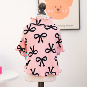 Ropa para mascotas: Camiseta base rosa con estampado de lazo y volantes, estilo dulce y lindo, para perros pequeños y gatos - Product Image 6