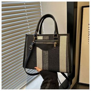 I-0543 Usa Mairun Fashion Latest Designer Girls Tote Bags Single Zip Closure PU 6 Inch <b>Small</b> Women's <b>Handbags</b> Daily Outdoor Use - Product Image 4