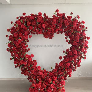 Support de toile de fond de mariage classique LEDA de 8 pieds avec arche florale en forme de cœur, roses rouges artificielles en soie et chemin de fleurs - Product Image 1