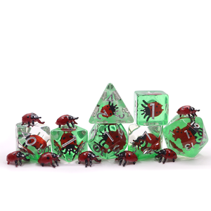 Set di Dadi Poliedrici Personalizzati all'Ingrosso, Dadi in Resina con Inclusioni di Coccinelle Rosse per Giochi <span class=keywords><strong>da</strong></span> Tavolo DND - Product Image 4