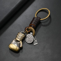 Porte-clés Gant de Boxe Vintage en Alliage Finition Bronze Antique avec Pendentif en Cuir Tressé – Cadeau Personnalisé Créatif