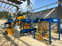 Machine automatique de fabrication de blocs QT4-15 pour la production de briques creuses et de pavés en Ouganda