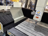 Machine de gravure CNC haute précision pour métaux 1300x1300 avec broche de 7,5 kW pour la fabrication de panneaux en aluminium, cuivre et laiton