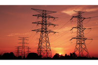Tour de transmission en treillis d'acier angulaire galvanisé à chaud pour projets de lignes aériennes et de télécommunications