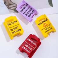 ODM/OEM Vente chaude transfrontalière Épingles à cheveux en acrylique avec signes d'avertissement amusants et originaux sur l'excitation excessive, boîte coulissante, cadeau de bureau, bijoux