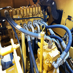 Escavatore Cingolato Usato Modello 2023 per 320GC, Capacità Benna 1m, Peso 20 Tonnellate, Pompa con Cuscinetti PLC per Costruzioni Edili - Product Image 5