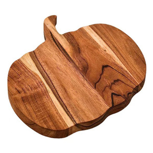 Planche à découper en forme de citrouille d'Halloween, en bois massif, de forme irrégulière, avec poignée, décorative pour la maison - Product Image 4