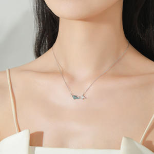 Collar de pez brillante de plata de ley S925 personalizable con versión de cobre, amuleto delicado de la suerte esmaltado, ideal para uso diario, fiestas y regalos. - Product Image 5