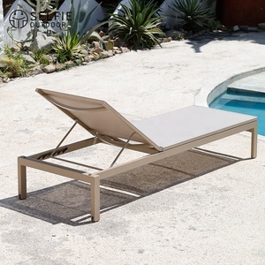 เก้าอี้อาบแดดอลูมิเนียมสำหรับกลางแจ้ง ทนทาน ทันสมัย ป้องกันรังสียูวี สามารถวางซ้อนกันได้ เหมาะสำหรับชายหาด สระว่ายน้ำ พร้อมเบาะรองนั่ง สำหรับใช้ในโรงแรม - Product Image 2