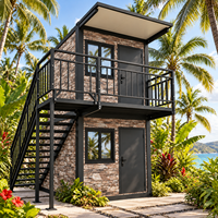 Maison modulaire conteneurisée à deux étages en gros avec revêtement à motif pierre et escalier extérieur pour projets de complexes hôteliers tropicaux