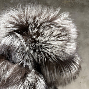 Новое поступление, меховые куртки с капюшоном, зимние женские пальто из меха лисы, шуба из натурального меха серебряной лисы - Product Image 5