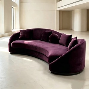 Divano in <span class=keywords><strong>Velluto</strong></span> Viola Curvo Minimalista Italiano, Divano a Tre Posti in Tessuto dal Design Irregolare per Grandi Spazi, Vendita all'Ingrosso - Product Image 2