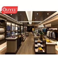 Aménagement intérieur de magasins de vêtements pour hommes haut de gamme, présentoirs en bois pour boutiques de costumes