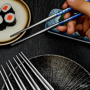 Wholesale Pure Titanium Flatware Set Custom Logo <strong>Chopsticks</strong> Gold Black Alloy Reusable Korean Design Includes Gift Box Dinnerware - Product Image 6