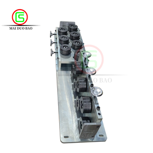 Metaaldraad Aanpassing Aanpasbaar 100Mm Buitendiameter Metalen Stijltang Platte Balk Rechttrekken Gereedschap Met 7 + 7 Rollen - Product Image 2