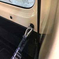 Accessoires de coffre automobile Clip de fixation à crochet à boucle en D (avec vis) Anneau de levage de coffre pour Jimny JB64 JB74 2019-2025
