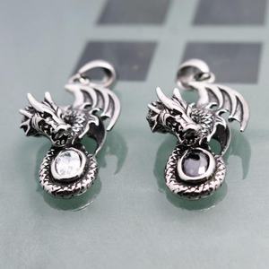 Collar con Colgante de Dragón de Acero Inoxidable 316 con Diamantes, Collar con Colgante de Dragón Imponente, Joyería Masculina al por Mayor - Product Image 5