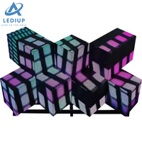 Produit créatif Triangle de forme irrégulière P4 P5 Écran de visualisation Led pour cabine de DJ d'intérieur pour discothèque