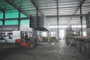 ถาดสายเคเบิลก่อสร้างอุตสาหกรรมแบบมีรู60ชิ้นเกจวัดหนักแบบจุ่มร้อนชุบสังกะสีใช้งานได้นาน - Product Image 5