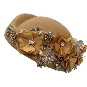 قبعة عتيقة من اللباد على شكل عمامة للنساء ، قبعة ديربي بالكنيسة ، مع زهرة ناعمة للسيدات ، قبعة مضيفة طيران للحفلات - Product Image 3