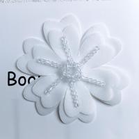 Vente en gros d'appliques en dentelle de fleurs à cinq pétales en cristal 3D faites à la main pour robes de femmes, accessoires de couture