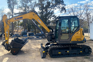 รถขุดตีนตะขาบไฮดรอลิกใหม่เอี่ยม 10 ตัน รุ่น XE80U สำหรับขาย - Product Image 2