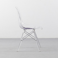 Chaise de salle à manger en plastique, chaise minimaliste pour la maison, design luxueux du dossier, chaise transparente en cristal