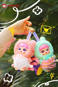 0riginal Design Genuine Play Hand Doll Adornos de regalo Little Sweet Tooth Worm Adventure Team Blind Box - Product Image 5