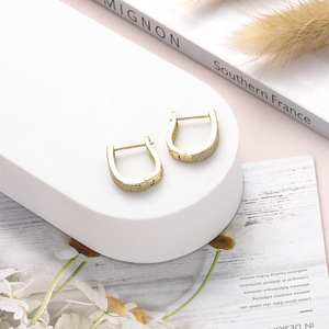 Boucles d'oreilles Huggie en forme de U avec micro-incrustations de zircon, or, argent, or rose, pour usage quotidien, boucles d'oreilles en cristal - Product Image 2