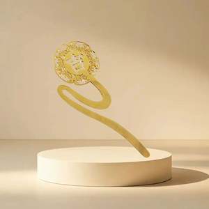 Marcapáginas de Metal Dorado Personalizados, Aleación de Zinc con Baño de Oro y Plata, Grabado Tipo Tallado - Product Image 4