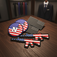 Logo surélevé de nom de marque privée fer sur étiquettes en silicone PVC 3D patchs Logo de vêtement personnalisé pour vêtements