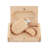 Memoria USB de Madera Beckon con Logotipo Personalizado Grabado, Pendrive de Madera para Kits de Bienvenida Universitarios y Material de Ferias Laborales